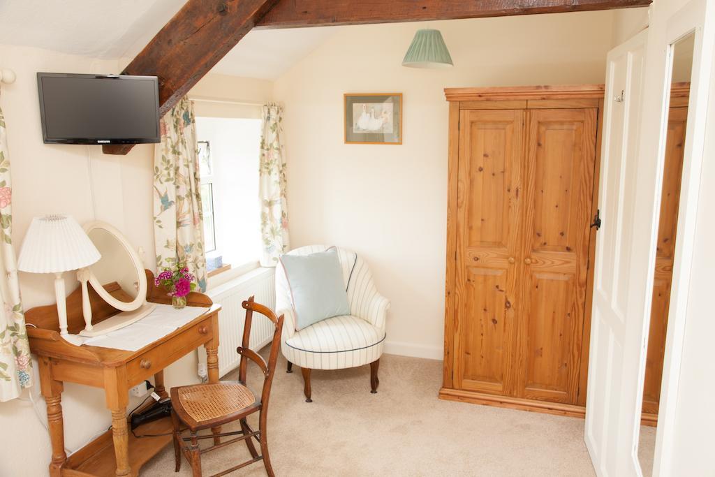 Blackwater Cottage Chard Room photo